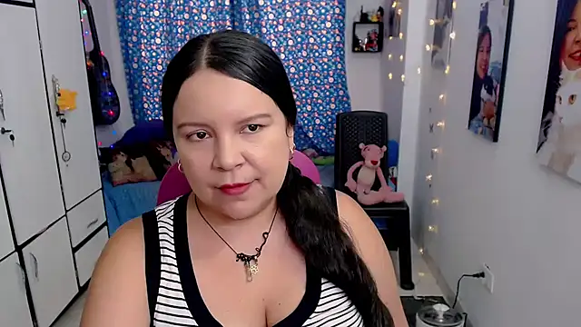 claryssa  online show from 10.15.25