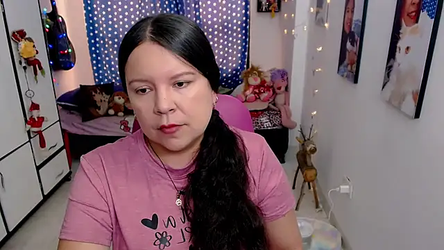 Snapshot of claryssa_ chatting on 02.25.26 claryssa online show from 02.25.26