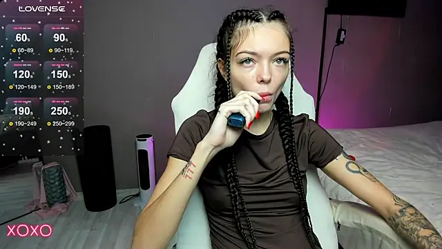 Mariella Adamss online show from 10.30.25