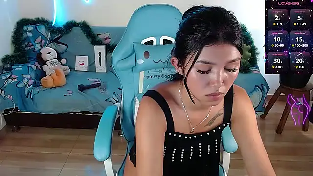 emily rosse04 online show from 12.04.24