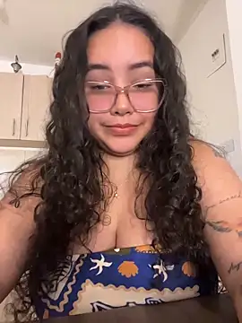 CurlyGirl 1 online show from 12.22.25