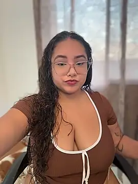 CurlyGirl 1 online show from 06.24.26