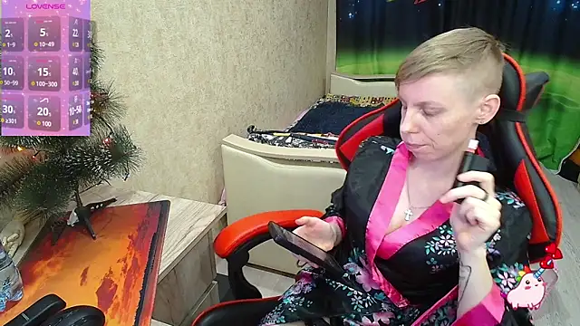 Alexis Gordon online show from 01.03.25