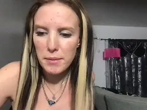 Snapshot of kittycatkendra chatting on 02.11.25 kittycatkendra online show from 02.11.25