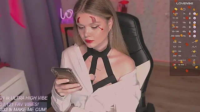 VeronaAura online show from 10.29.25