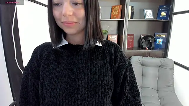 NicolRoss  online show from 09.19.25