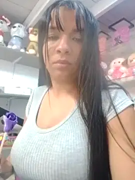 VivienAndClark online show from 11.05.25