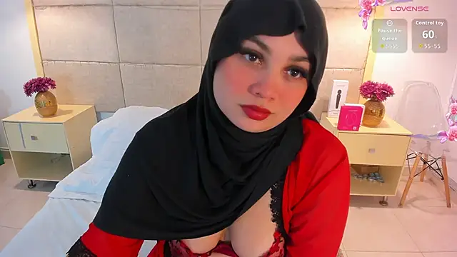 Snapshot of _anjum_ chatting on 04.18.26 anjum online show from 04.18.26