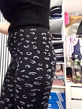 AnaFoxxy online show from 11.27.25