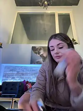 Snapshot of IsabellaEtthan chatting on 12.29.24 IsabellaEtthan online show from 12.29.24
