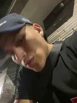 Snapshot of Alex_Teau chatting on 02.26.25 Alex Teau online show from 02.26.25