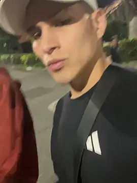 Snapshot of Alex_Teau chatting on 02.27.25 Alex Teau online show from 02.27.25