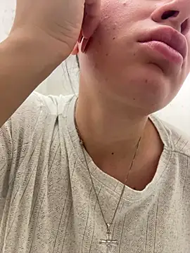 deliaroyal online show from 10.28.25