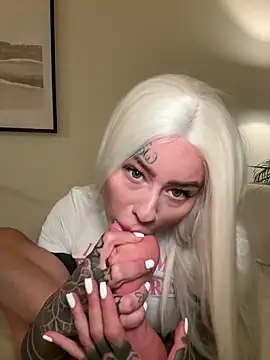 bambixboo online show from 10.25.25