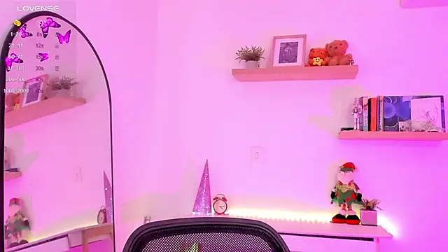 Snapshot of rose_saenz chatting on 12.13.24 rose saenz online show from 12.13.24