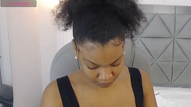 genesis moretz online show from 04.14.26