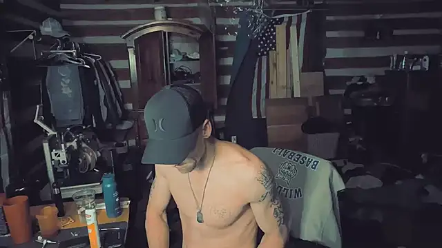 Snapshot of HARD_2QUIT chatting on 01.31.25 HARD 2QUIT online show from 01.31.25