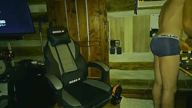 Snapshot of HARD_2QUIT chatting on 09.30.25 HARD 2QUIT online show from 09.30.25