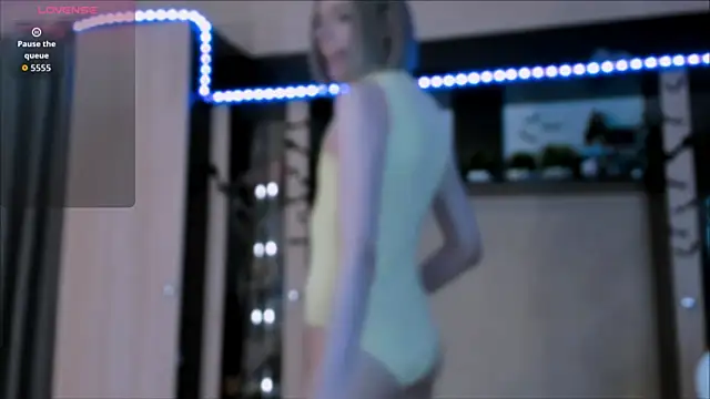 FemAlexa  online show from 10.20.25