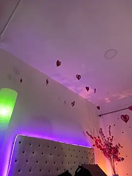 Elektra Queen online show from 04.13.26