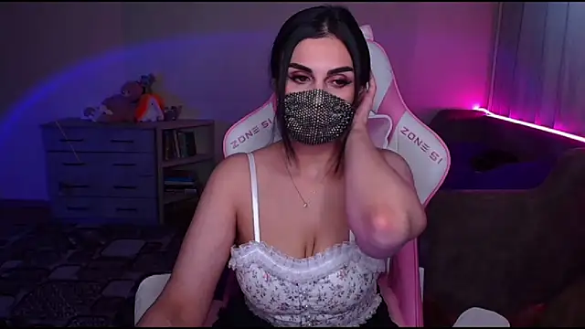   Yasmina   online show from 03.13.25