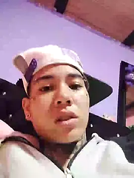 Snapshot of bad_couple_sex chatting on 12.03.24 bad couple sex online show from 12.03.24