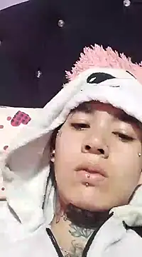 Snapshot of bad_couple_sex chatting on 01.30.25 bad couple sex online show from 01.30.25