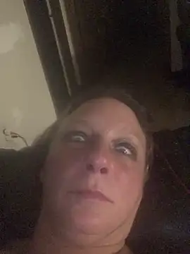 Everlyrose27 online show from 12.15.24