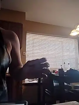 Snapshot of Everlyrose27 chatting on 02.22.26 Everlyrose27 online show from 02.22.26