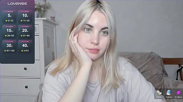 pawpaws online show from 11.06.25