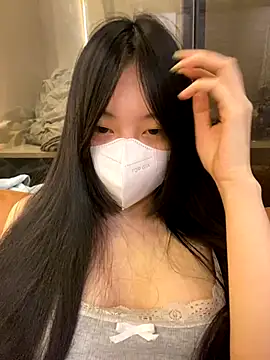 Snapshot of MEOW_MEO chatting on 12.14.25 MEOW MEO online show from 12.14.25