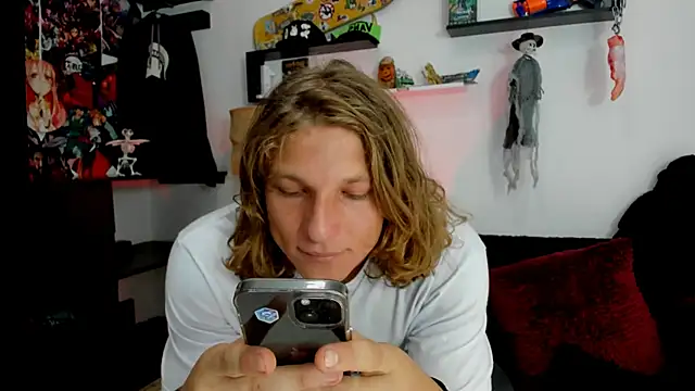 Snapshot of Tom_Krakow chatting on 12.03.24 Tom Krakow online show from 12.03.24
