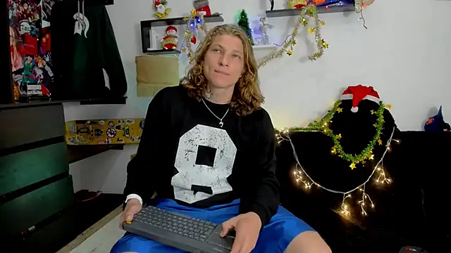 Snapshot of Tom_Krakow chatting on 12.28.24 Tom Krakow online show from 12.28.24