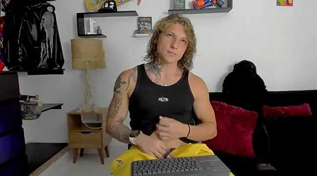 Snapshot of Tom_Krakow chatting on 01.09.25 Tom Krakow online show from 01.09.25