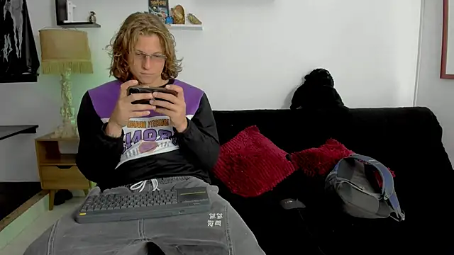 Snapshot of Tom_Krakow chatting on 01.15.25 Tom Krakow online show from 01.15.25