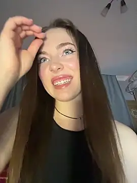 Snapshot of -SweetDi- chatting on 12.21.25 -SweetDi- online show from 12.21.25