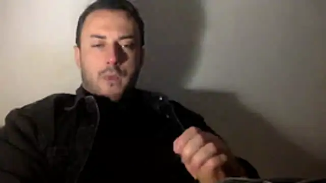 Snapshot of mainnrd chatting on 05.14.26 mainnrd online show from 05.14.26
