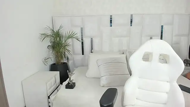 imkrystall online show from 11.08.25