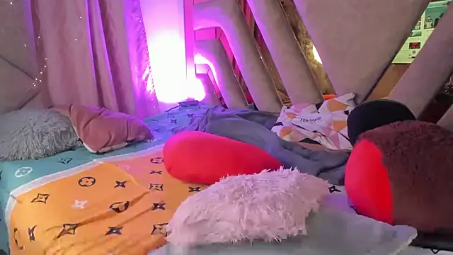 naatashamendozaa online show from 03.01.25