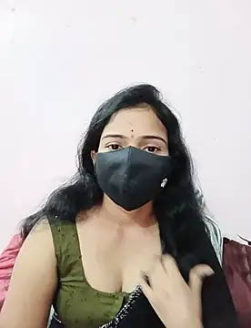 Snapshot of Keerthi-Telugu chatting on 12.20.24 Keerthi-Telugu online show from 12.20.24