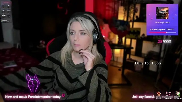 Snapshot of Lisaonthemoon chatting on 12.18.24 Lisaonthemoon online show from 12.18.24