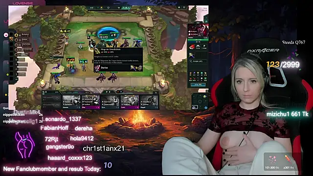 Snapshot of Lisaonthemoon chatting on 01.25.25 Lisaonthemoon online show from 01.25.25