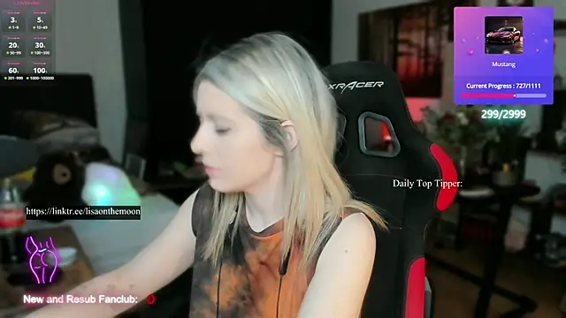 Snapshot of Lisaonthemoon chatting on 03.09.25 Lisaonthemoon online show from 03.09.25