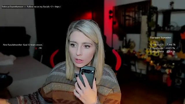 Snapshot of Lisaonthemoon chatting on 09.24.25 Lisaonthemoon online show from 09.24.25