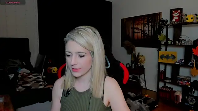 Snapshot of Lisaonthemoon chatting on 11.01.25 Lisaonthemoon online show from 11.01.25