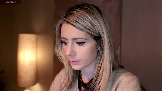 Lisaonthemoon online show from 04.05.26