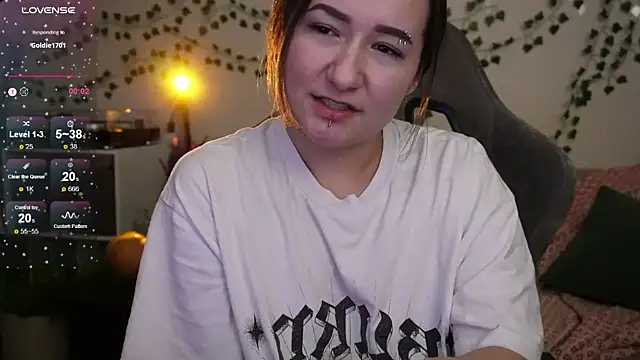 Megan  Hart online show from 11.09.25