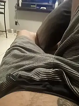 Snapshot of dredre1069 chatting on 12.19.24 dredre1069 online show from 12.19.24