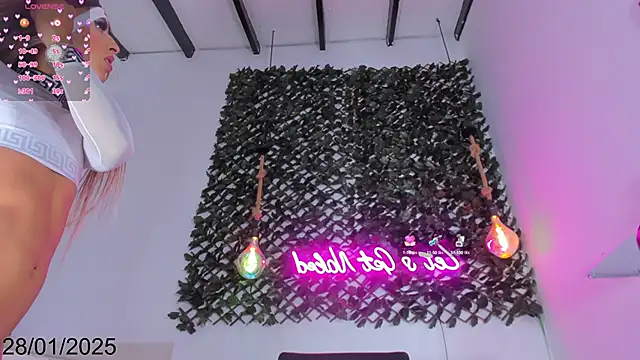 Brianna Stars online show from 01.28.25