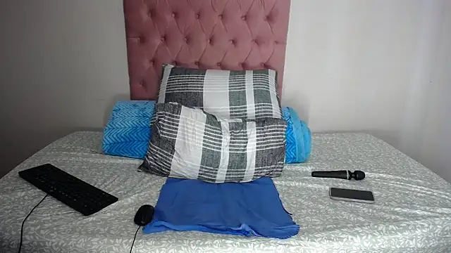 Bootycurvy2 online show from 04.09.26